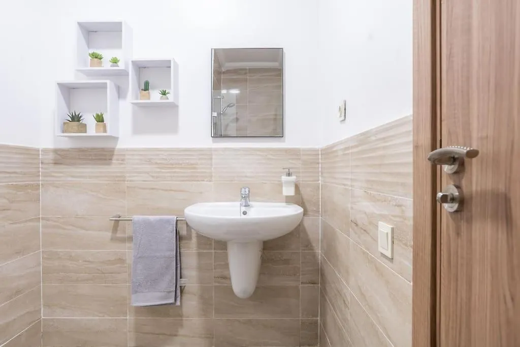 Daire Spacious 2 Bedroom Flat With Wi-Fi, Pool And Parking Marakeş Fas