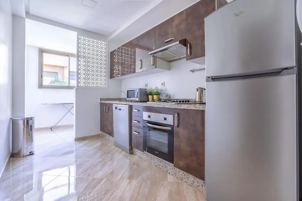 Spacious 2 Bedroom Flat With Wi-Fi, Pool And Parking Marakeş