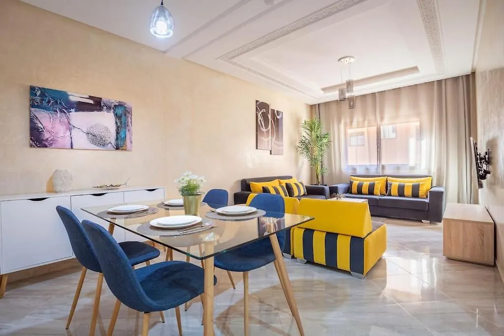 Spacious 2 Bedroom Flat With Wi-Fi, Pool And Parking Marakeş